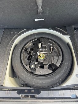 BMW E60 550i V8 - 11