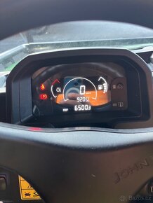 John Deere Gator - 11