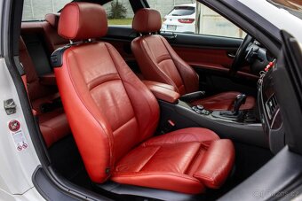 BMW E92 330d xDrive 180kw AT/6 2010 - 11