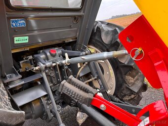 Japonský traktor KUBOTA GL 25
Diesel 3 válec, 25HP - 11