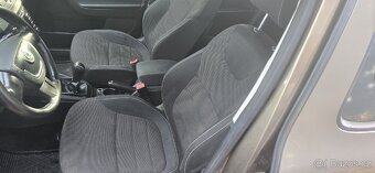 ŠKODA YETI 2.0TDI 4X4 81KW ROK-2011 - 11