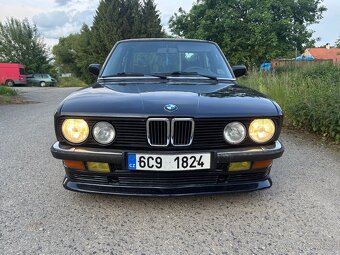 BMW E28 524td – 1985, nová STK, pojízdné - 11