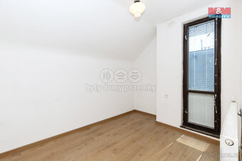 Prodej rodinného domu, 220 m², Pardubice, ul. Mandysova - 11