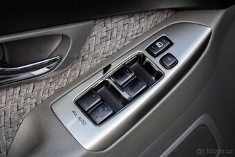 Toyota Land Cruiser 3.0 D-4D - 11