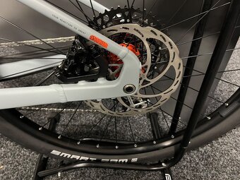 CUBE Reaction Hybrid RACE 800 vel.L 2026 NOVÝ MODEL vulcan - 11