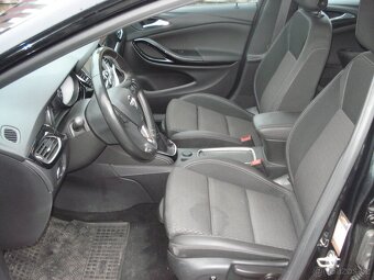 Opel Astra Kombi 1.6 CDTI,ČR,SERVISKA,NOVÁ STK,MODEL 2018 - 11
