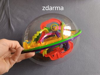 Hračky holčička - 11