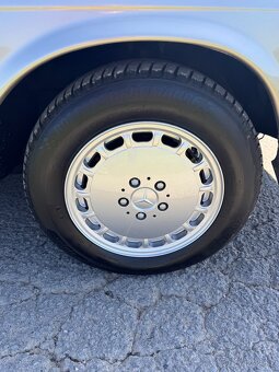 Mercedes SL560 R107 - 11