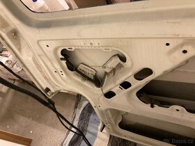 Zadni vrata na VW T4 - 11
