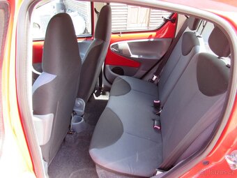 Toyota Aygo 1.0i 50kW, Servisní kniha, nová STK, Klima - 11