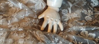 Stoleté porcelánové panenky Armand Marseille - 11
