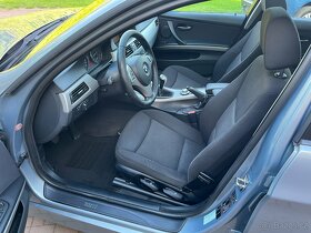 BMW Řada 3, 320i 110kW Navi-Panorama-Serviska - 11