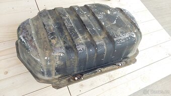 Nissan Patrol Y61 -  Nádrž paliva Wagoon - 11