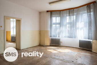 Prodej prostorné vily s investičním potenciálem - 11