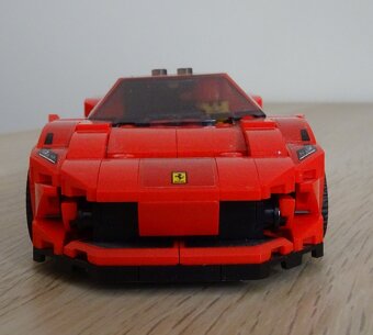 LEGO Speed Champions 76895 Ferrari F8 Tributo - 11