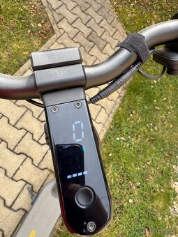 Elektrokoloběžka Ninebot G30 Max - 11