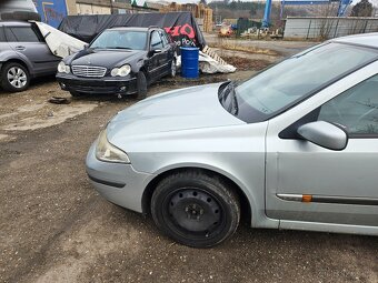 Renault laguna.        2004      1.9dci - 11