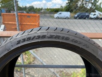 Letní pneu 235/35/19 Pirelli P Zero TM N2 - 11