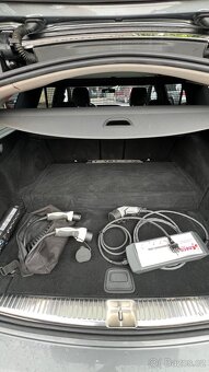 Mercedes- Benz E 300 de, DPH - 11