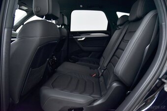 Touareg 3.0 V6 TDI 4Motion Tiptronic, IQ Light, Mŕtvy Uhol - 11
