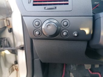 Opel Astra H Combi 1.7 CDTI 92 kW - 11
