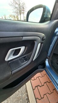 Škoda Fabia 2 Combi 1.4 16v MPI Style Edition - park.senzory - 11