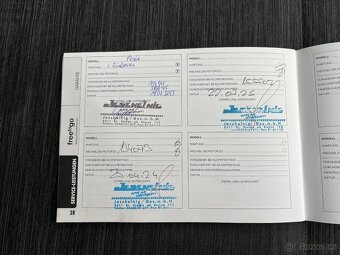 FIAT PANDA 0.9 i 4x4 - 11