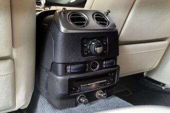 Rolls Royce Ghost pronájem vozidla s řidičem - 11