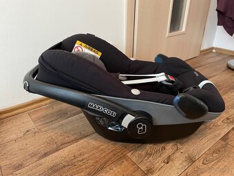 Autosedačka Maxi-Cosi Pebble Black 0–13 kg - 11