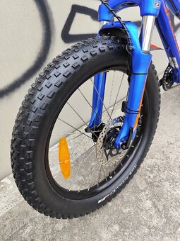 Dětské kolo Specialized riprock 20" jako nové - 11