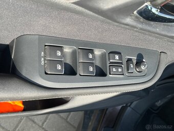 SUBARU OUTBACK 2,5 benzín - 11