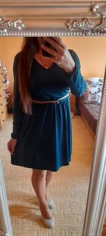 Esmara smaragdové elegantní šaty s dlouhým rukávem - 11