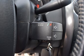 Dacia Duster 1,2 TCe PR. SERVIS,1.MAJITEL - 11