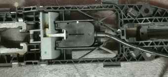 Škoda Octavia III – centrální zamykání LP dveře - 11