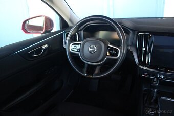 Volvo V60 D3 Momentum Automat+LED+Tažné+Panorama - 11