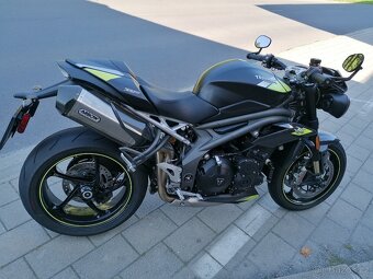 TRIUMPH Speed Triple RS 1050 - 11