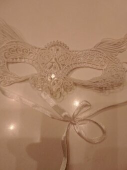 SVATEBNÍ RUKAVIČKY PELERÍNKY ŠTOLY MASKY NEJEN PRO NEVĚSTY - 11