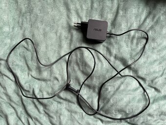 ASUS ZenBook 14 - 11