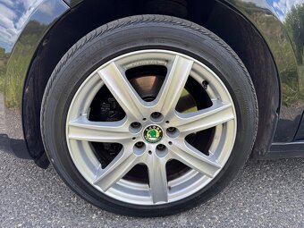 ŠKODA SUPERB II 2.0 TDI COMBI/DSG/125 kW/ZÁRUKA/JARNÍ SLEVA - 11