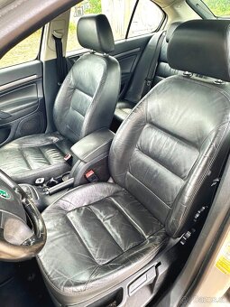 Škoda Octavia 2, 2.0 TDI PD DSG Elegance 103kW - 11