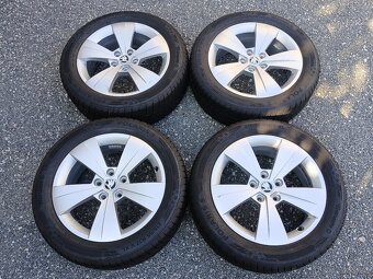zimní orig alu kola Škoda Superb 3 215/55/17 vzorek 7mm - 11