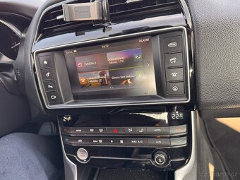 Prodám Jaguar XE 2.0D 132kw Max výbava HSE - Motor K.O. - 11