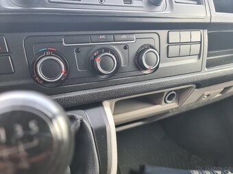 VW Transportér T6 2,0 TDi 75 kw 07/2016 - 11