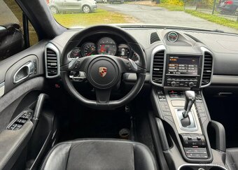 Porsche Cayenne GTS - 11