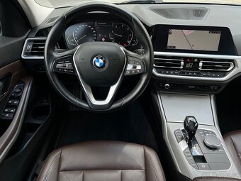 BMW 318D G21 - 11