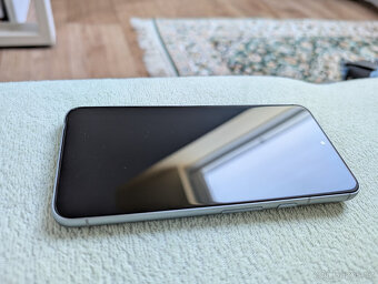 Google Pixel 8 256Gb, barva Hazel - 11