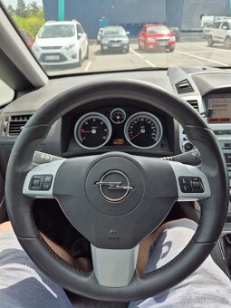 Opel Zafira 1.9 CDTI  110kw OPC line - 11