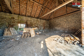 Prodej rodinného domu, 373 m², Lom - 11
