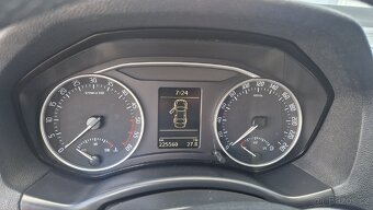Škoda Octavia Combi 2,0 TDi Sport 103 kW - 11