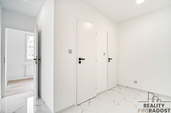 Byt po rekonstrukci o dispozici 2+kk s balkónem na ul. Vietn - 11